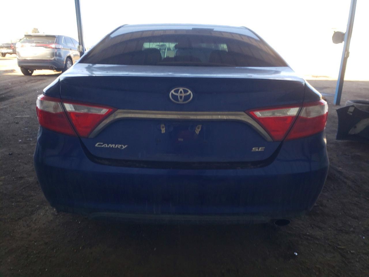 2016 Toyota Camry Se - Фото 6