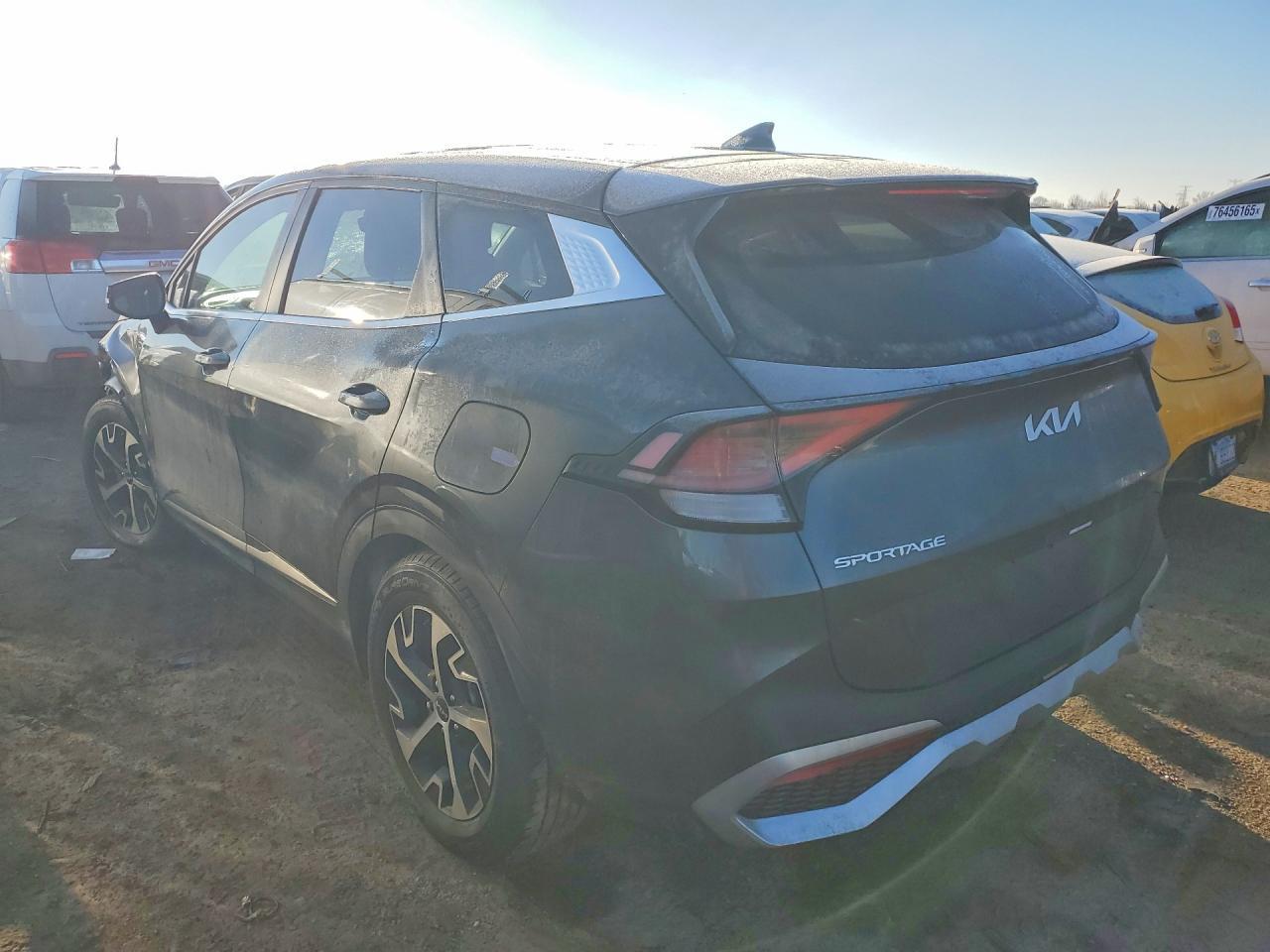 2024 Kia Sportage Ex - Image 2