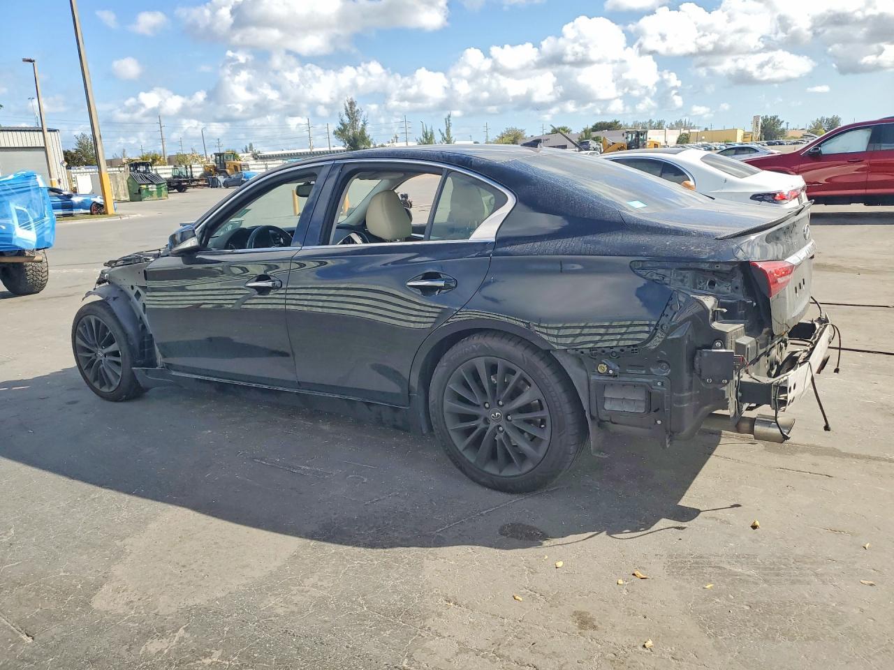 2018 Infiniti Q50 Luxe - Image 2