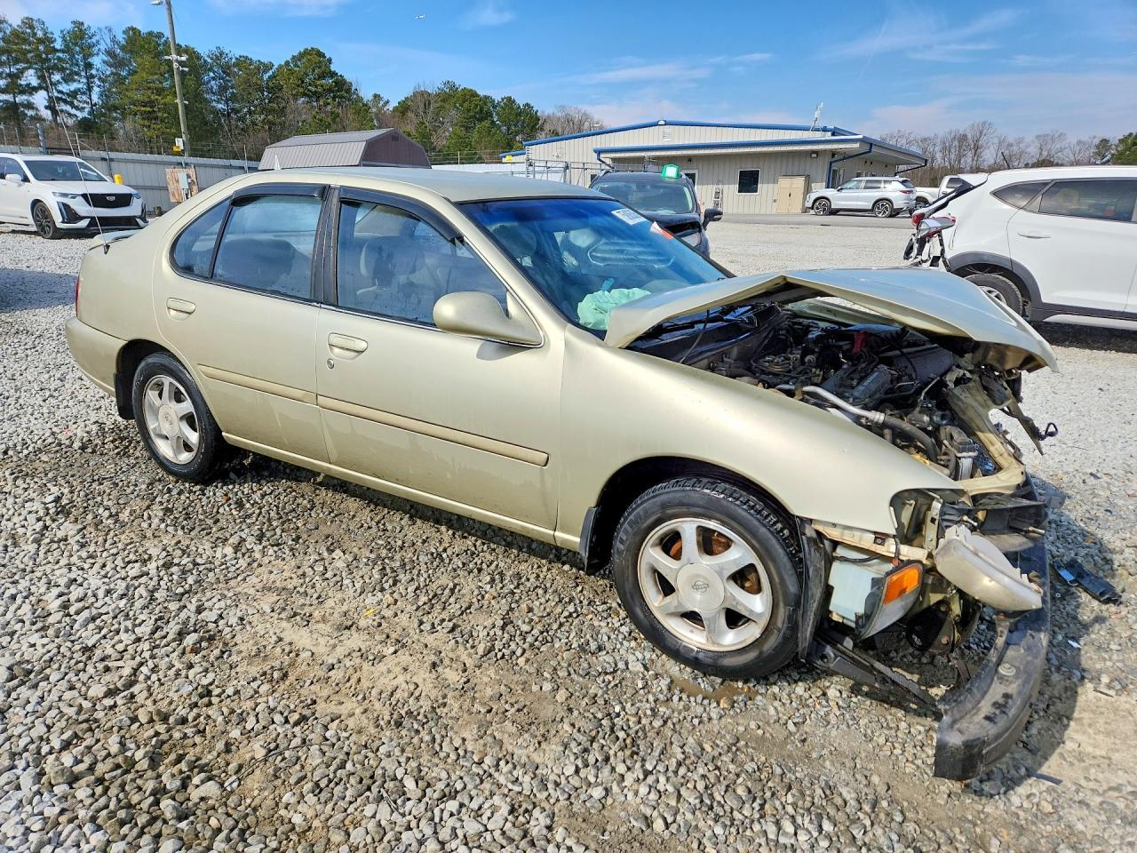1999 Nissan Altima Xe - Фото 4