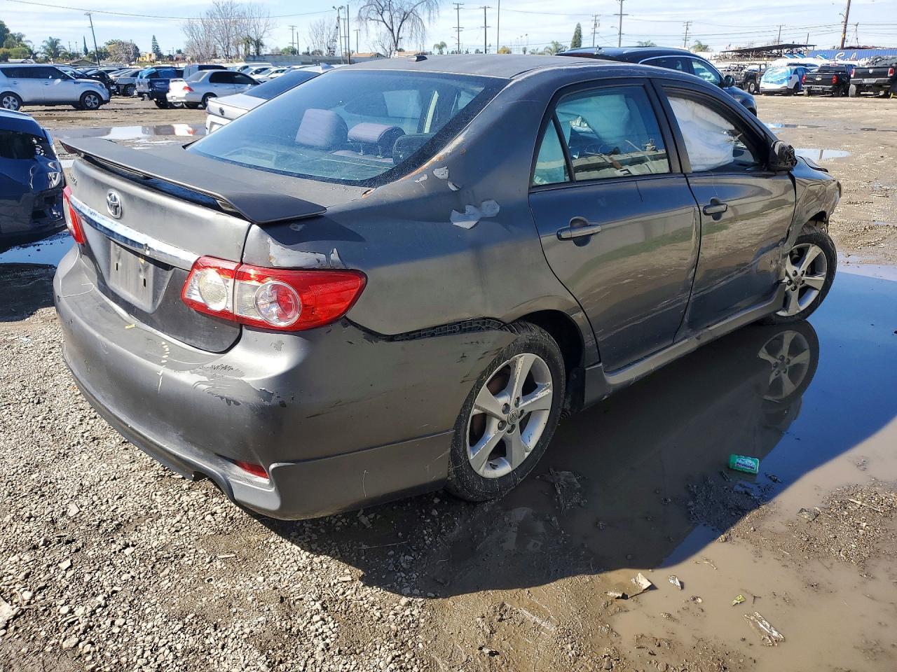 2012 Toyota Corolla Base - Фото 3