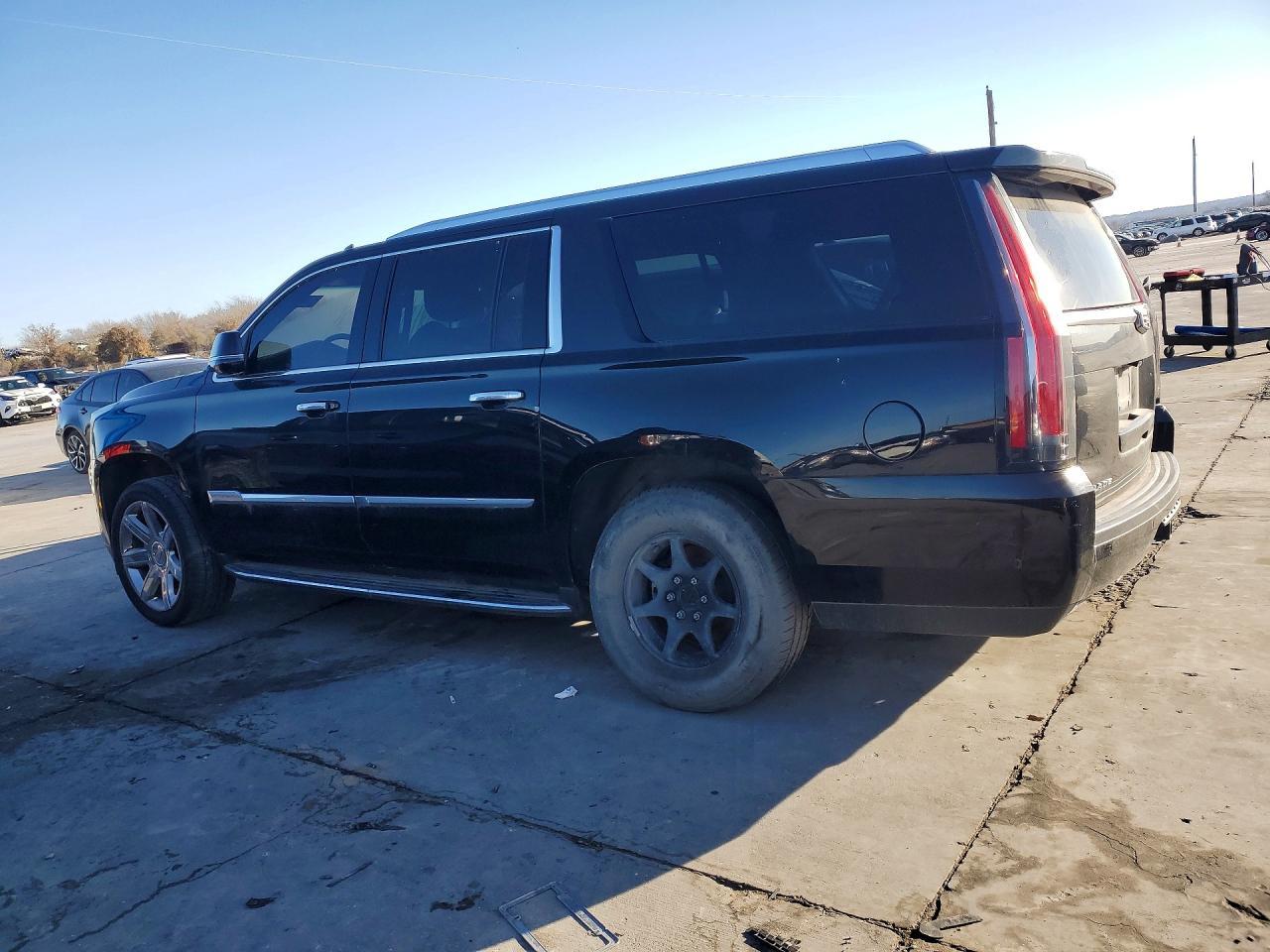 2019 Cadillac Escalade Esv Luxury - Image 2