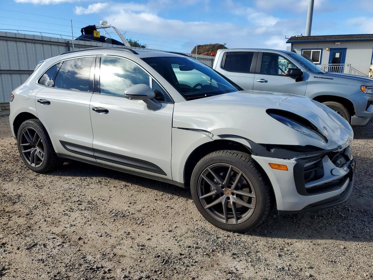 2026 Porsche Macan Base - Фото 4