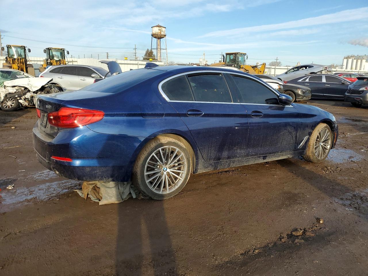 2020 BMW 530 Xi - Фото 3