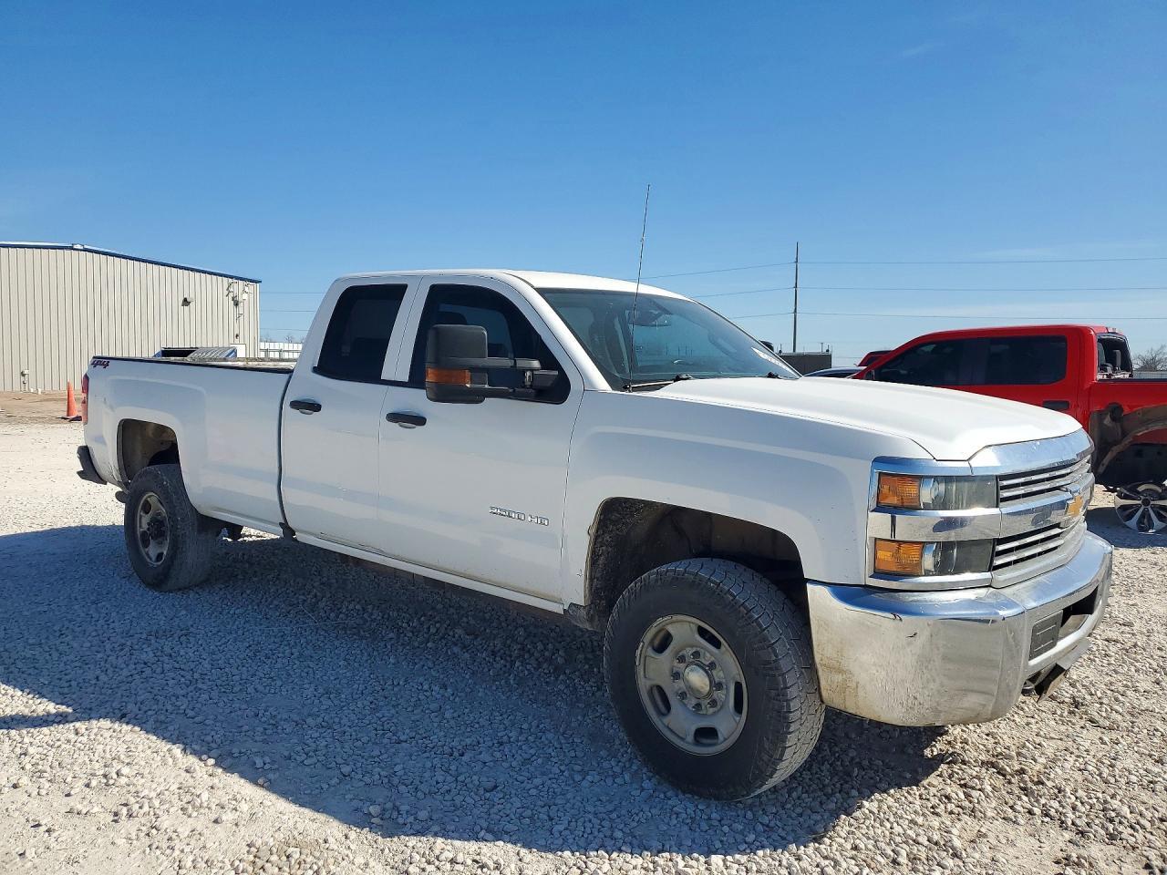2018 Chevrolet Silverado K2500 Heavy Duty - Image 4