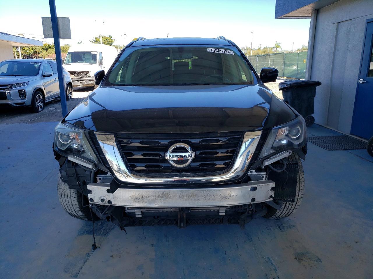 2017 Nissan Pathfinder S - Фото 5