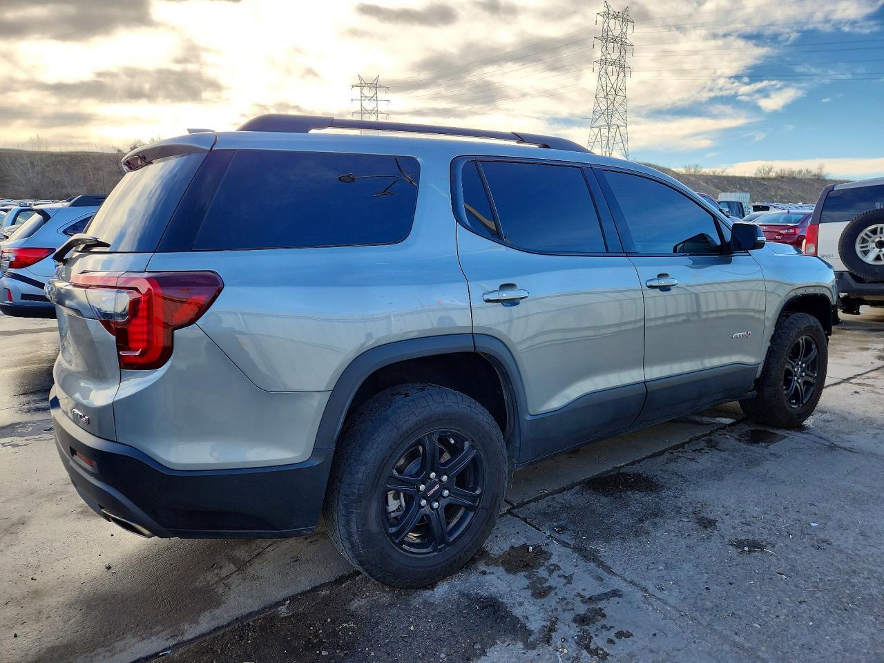 2023 GMC Acadia At4 - Фото 3