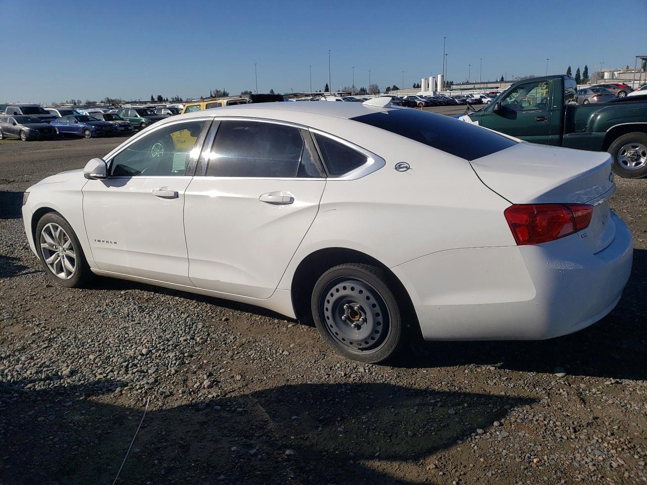 2017 Chevrolet Impala Lt - Фото 2
