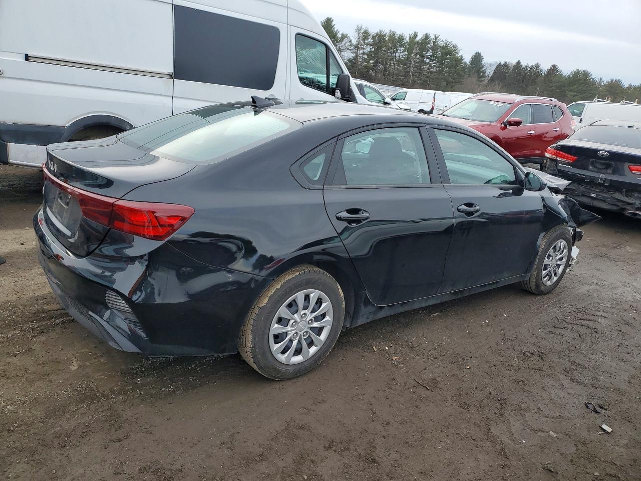 2023 Kia Forte Lx - Image 3