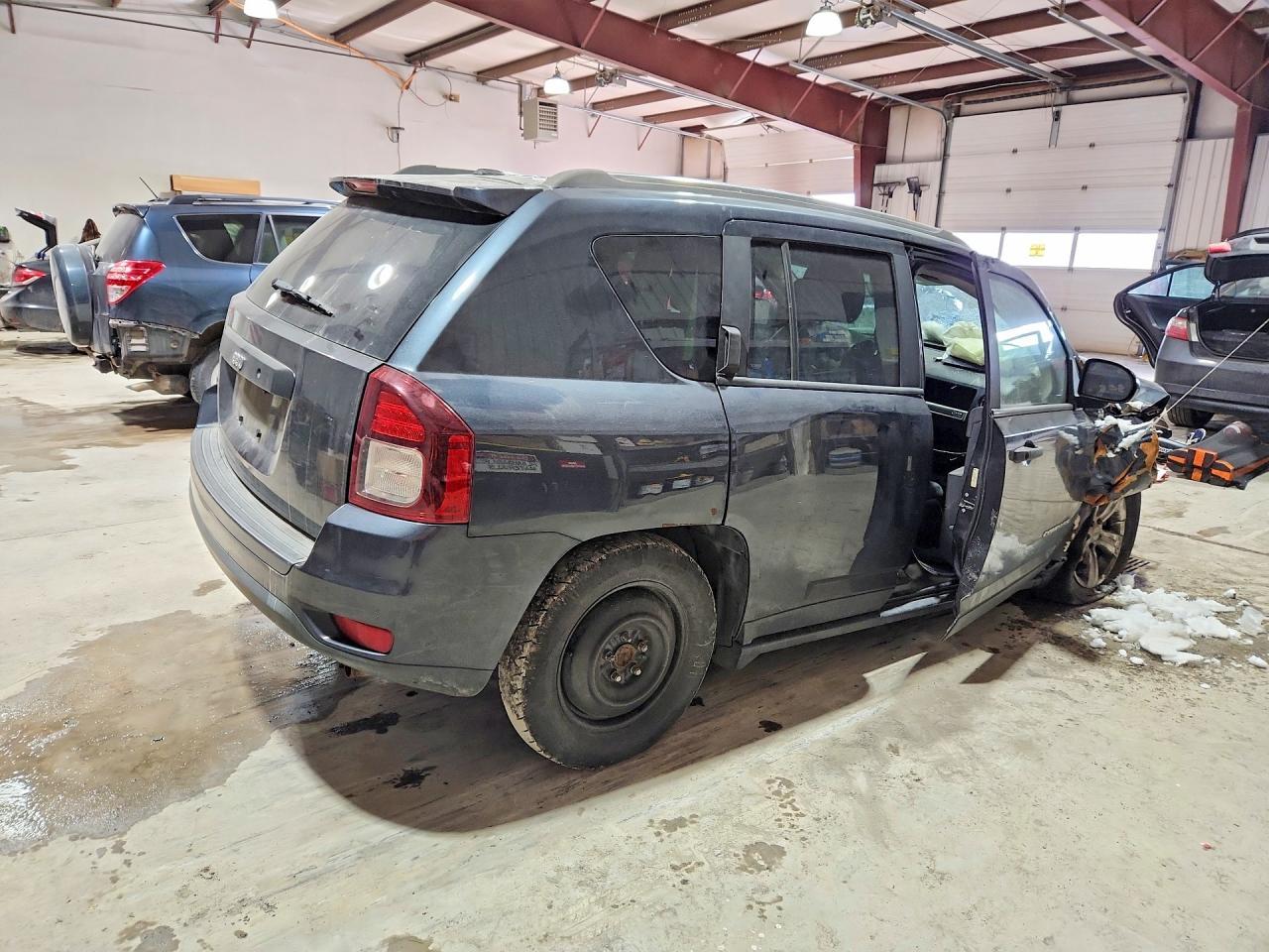 2015 Jeep Compass Sport - Фото 3