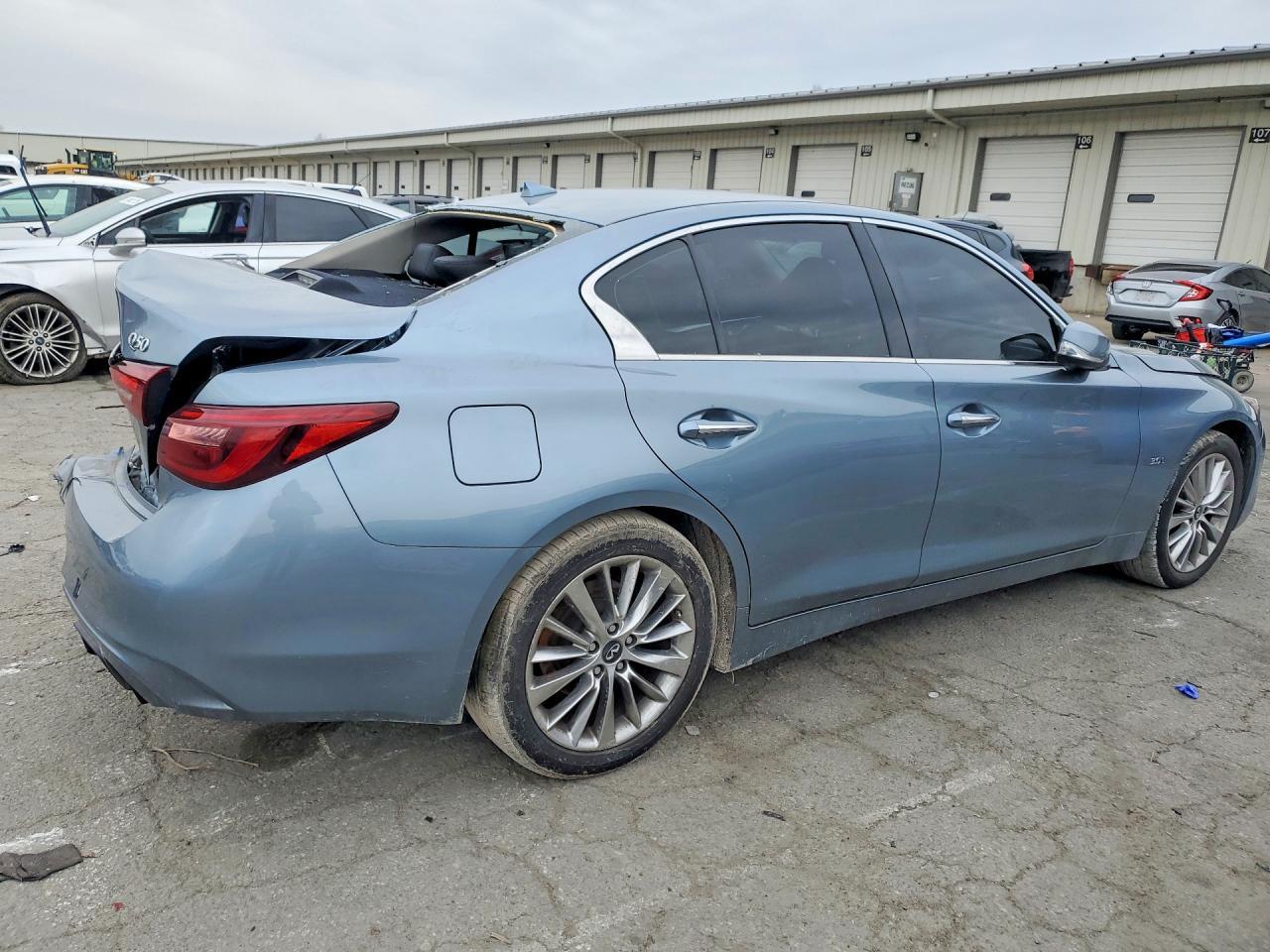 2018 Infiniti Q50 Luxe - Image 3