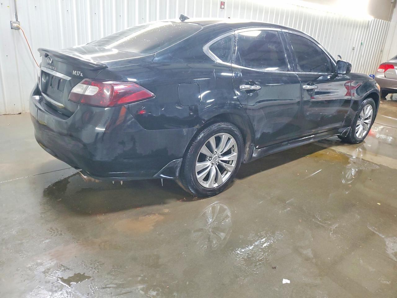 2012 Infiniti M37 X - Фото 3