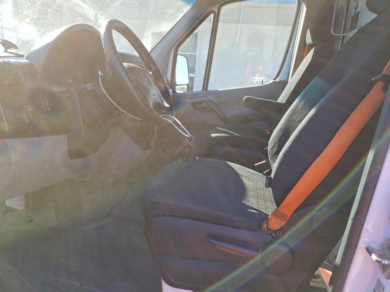 2016 Mercedes-Benz Sprinter 2500 Cargo Van *** Prior Fleet *** - Image 7