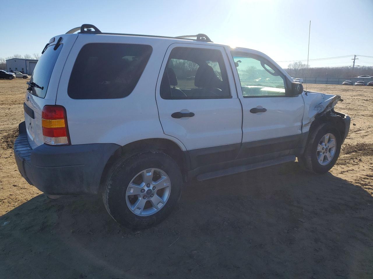 2005 Ford Escape Xlt - Фото 3