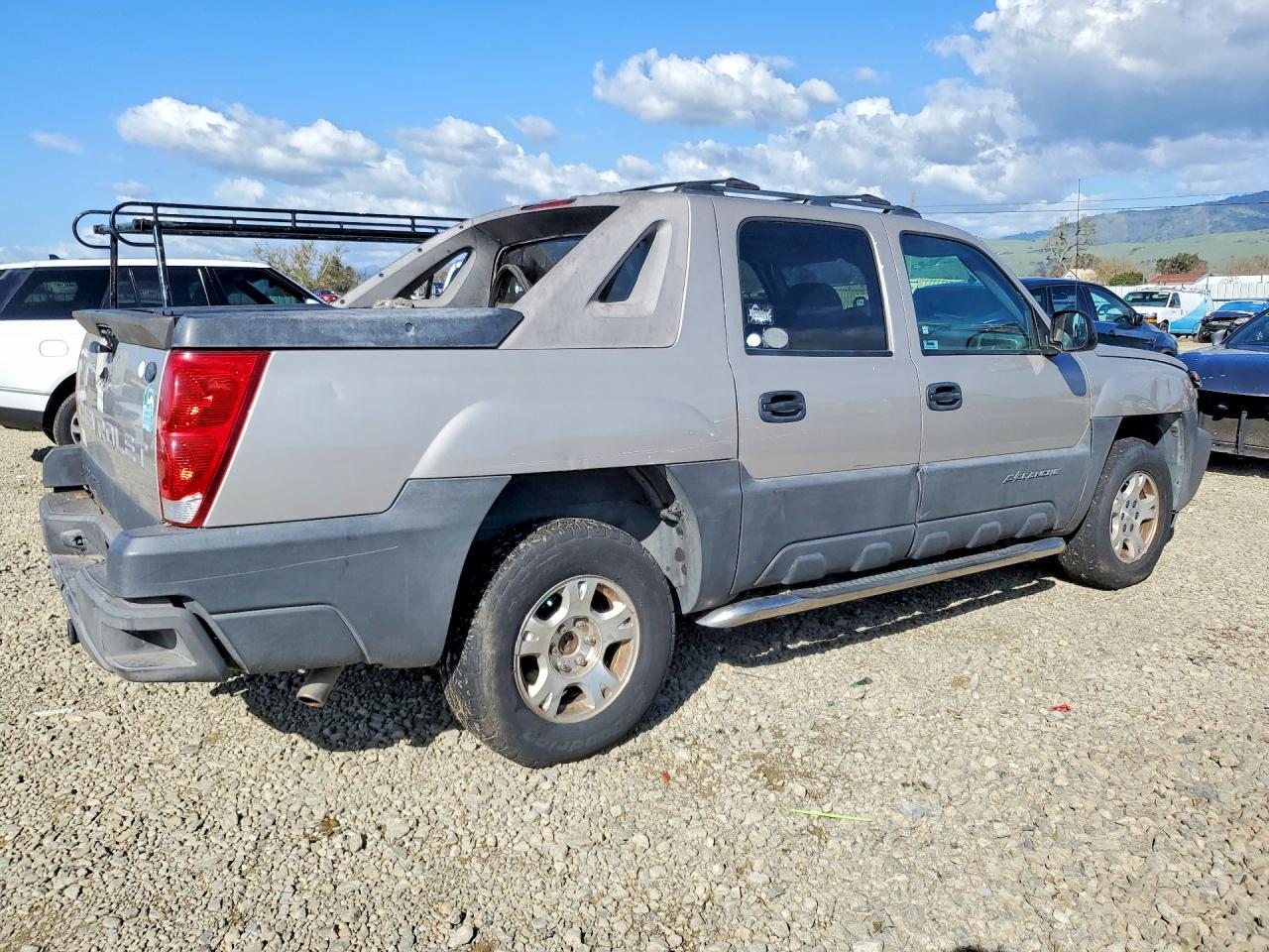 2006 Chevrolet Avalanche C1500 - Image 3