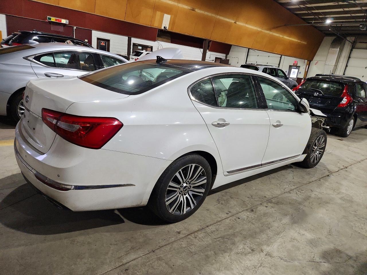 2015 Kia Cadenza Premium - Фото 3