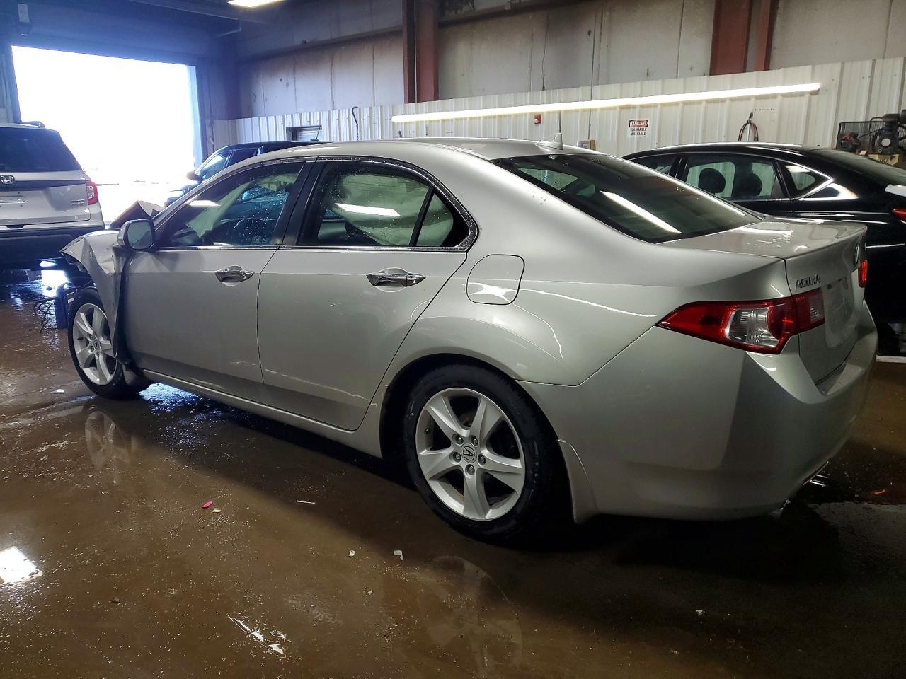 2010 Acura Tsx - Image 2