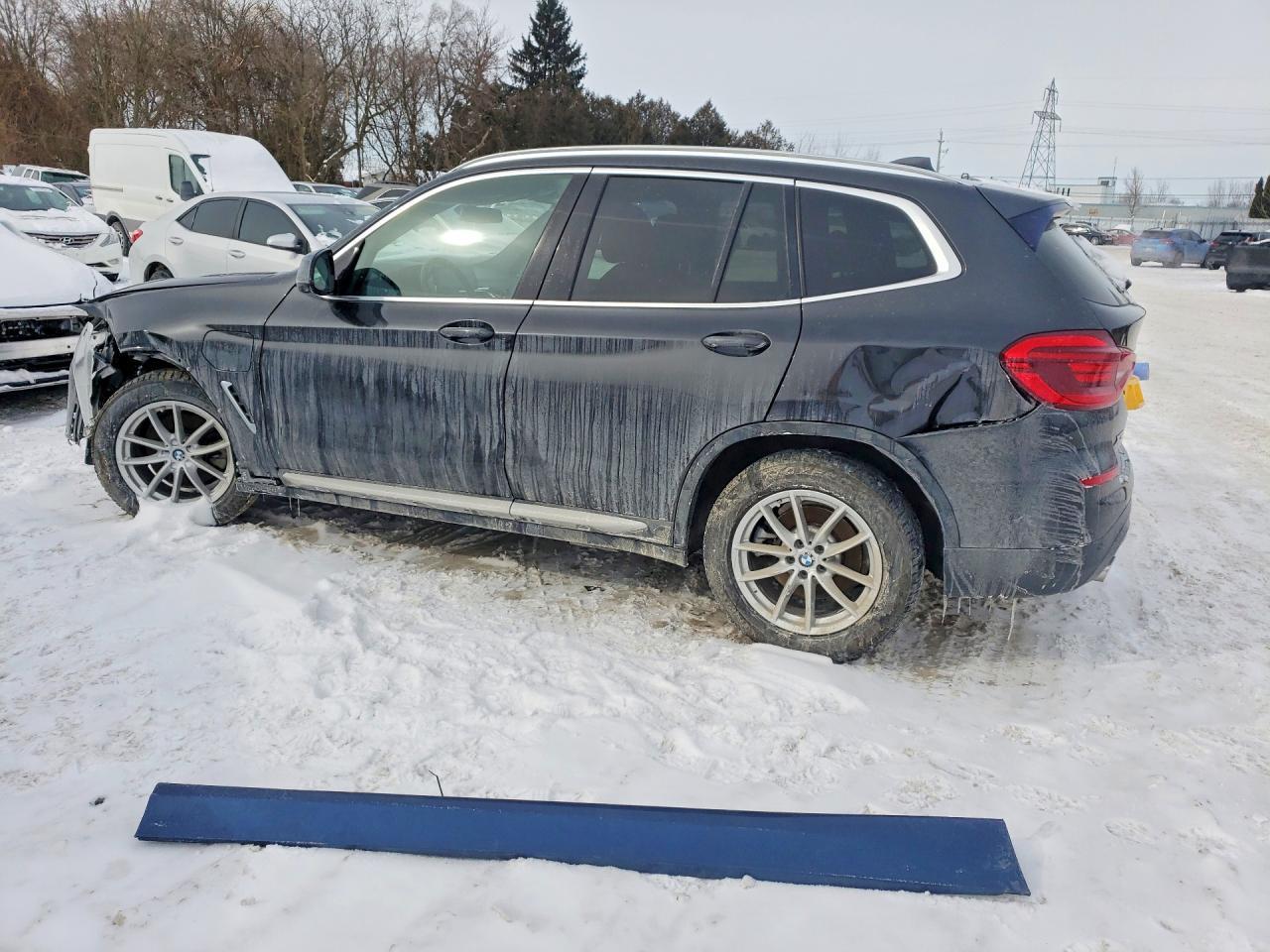 2021 BMW X3 xDrive30E - Фото 2