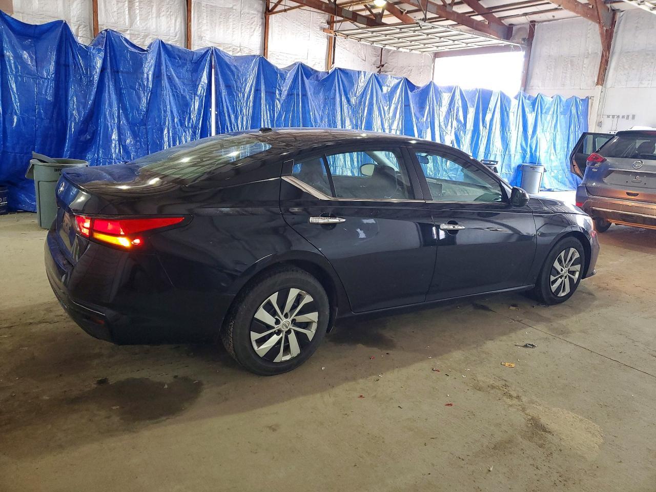 2020 Nissan Altima S - Фото 3