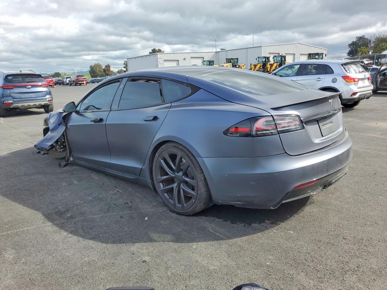 2023 Tesla Model S - Image 2