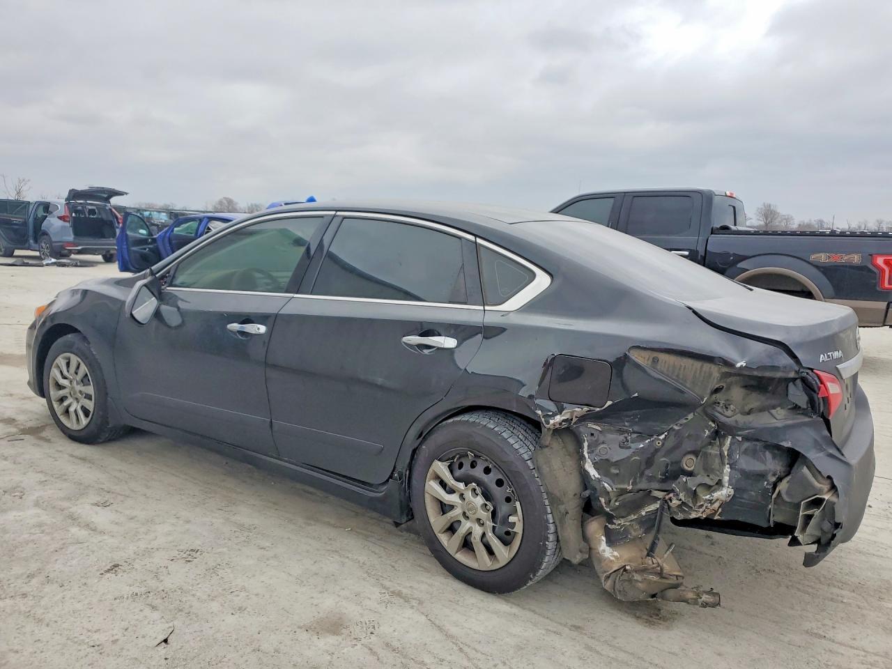 2017 Nissan Altima 2.5 - Image 2