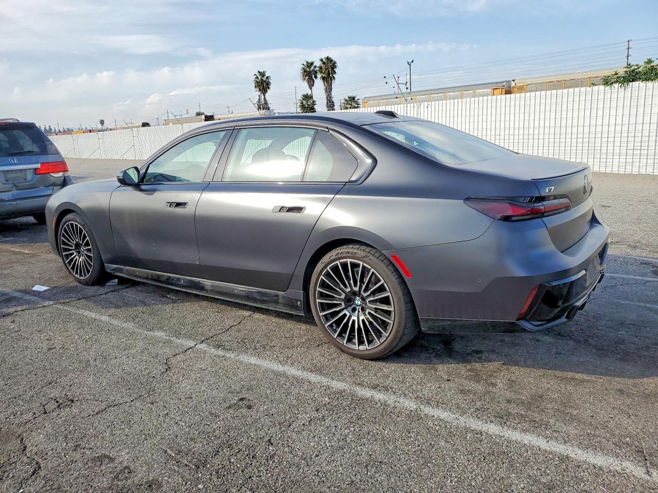 2024 BMW I7 Edrive50 - Фото 2