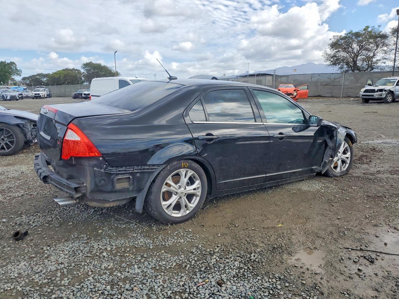2012 Ford Fusion Se - Фото 3