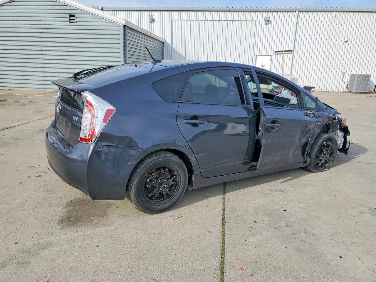 2019 Toyota Prius - Image 3