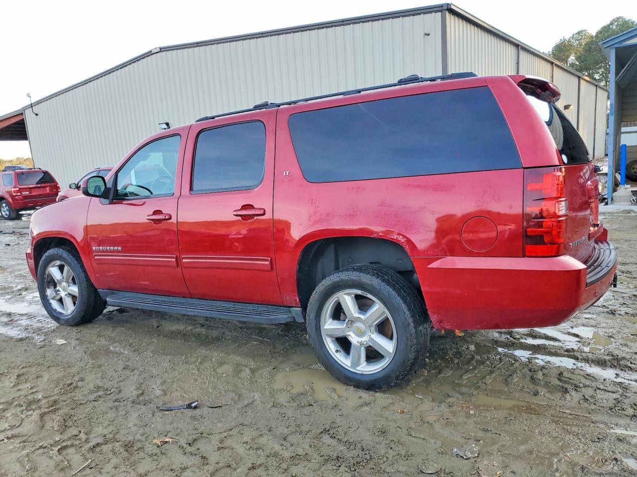 2013 Chevrolet Suburban K1500 Lt - Image 2