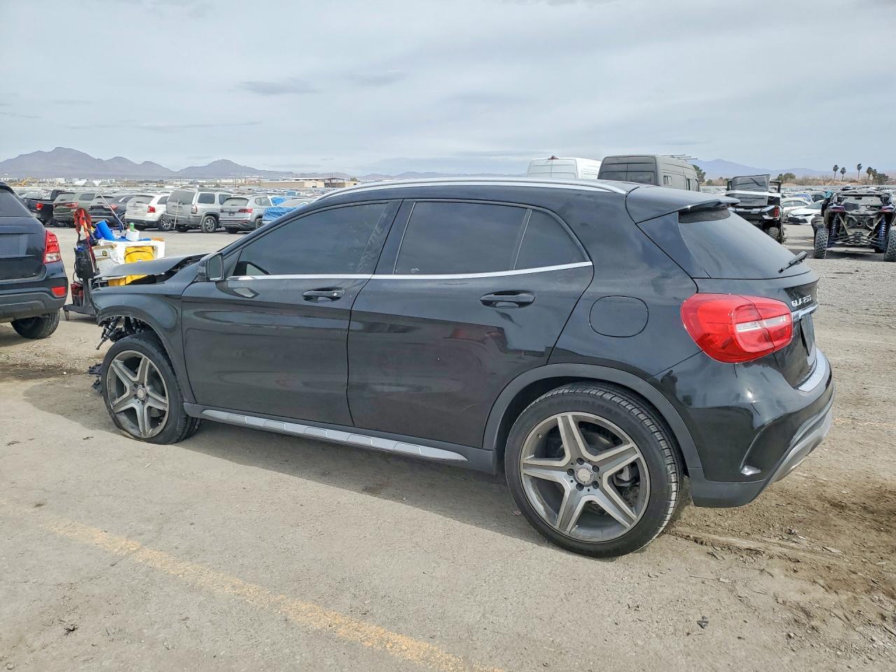 2015 Mercedes-Benz Gla 250 4Matic - Image 2