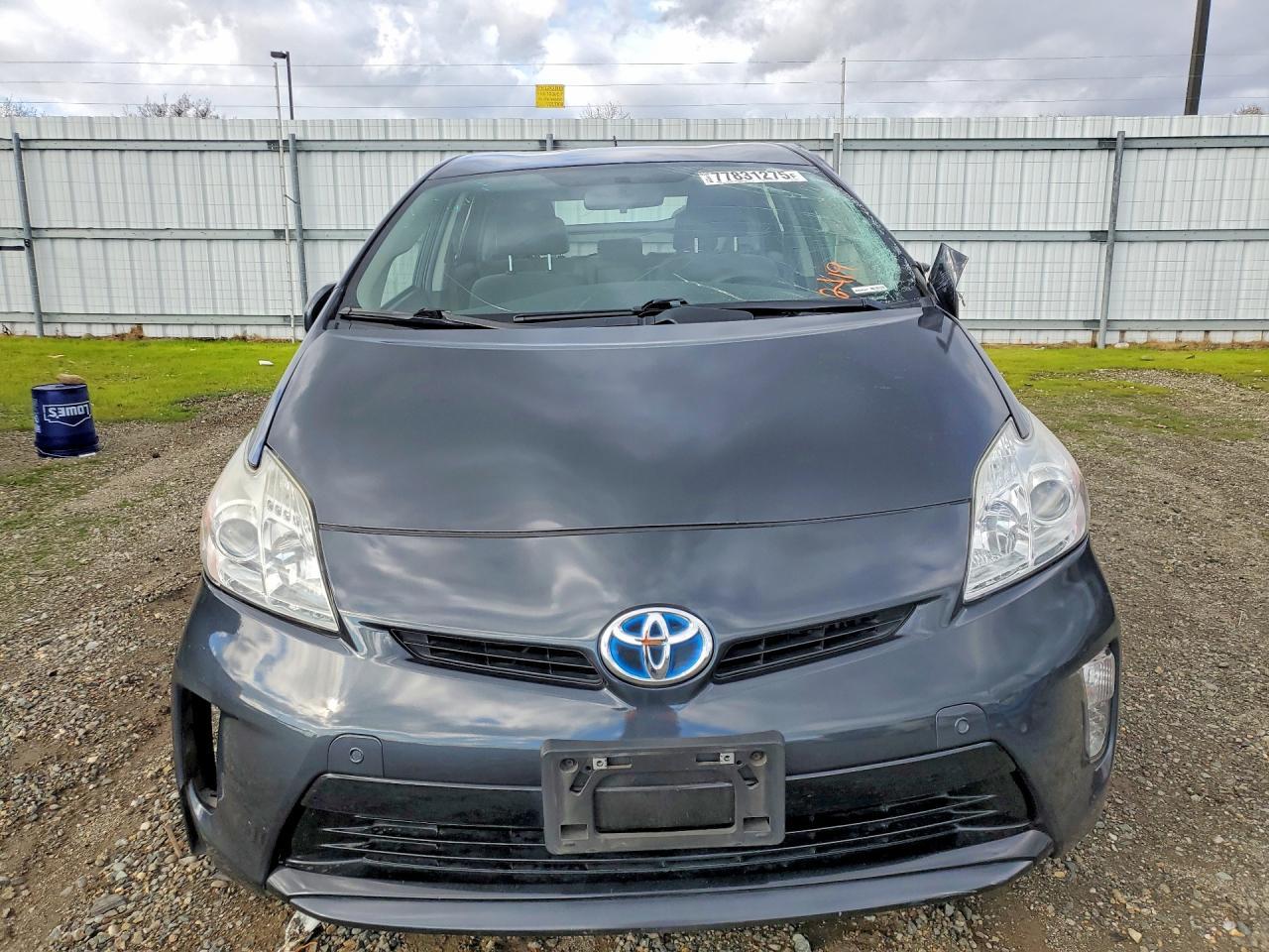 2015 Toyota Prius Two - Фото 5