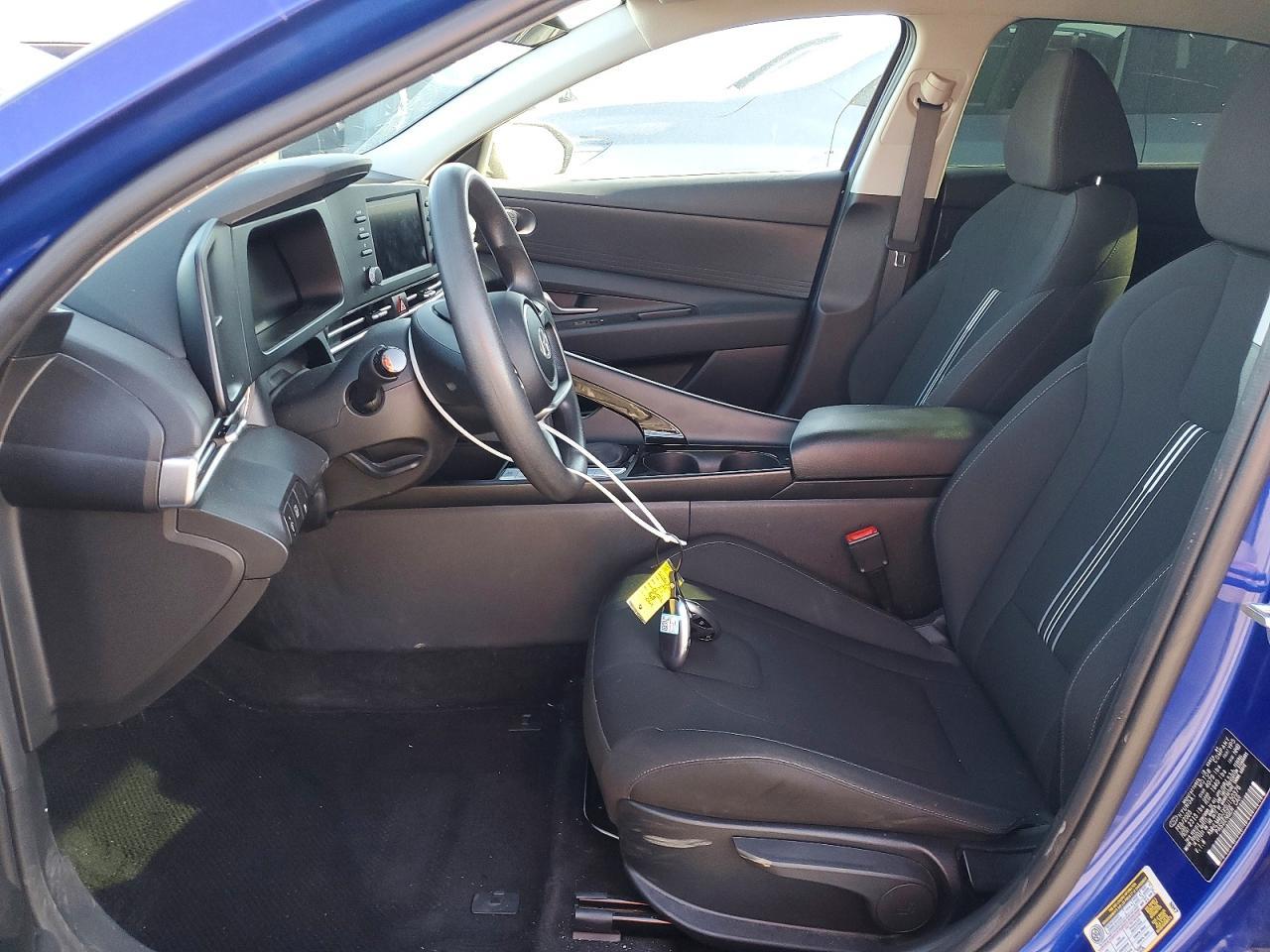 2025 Hyundai Elantra Blue - Фото 7