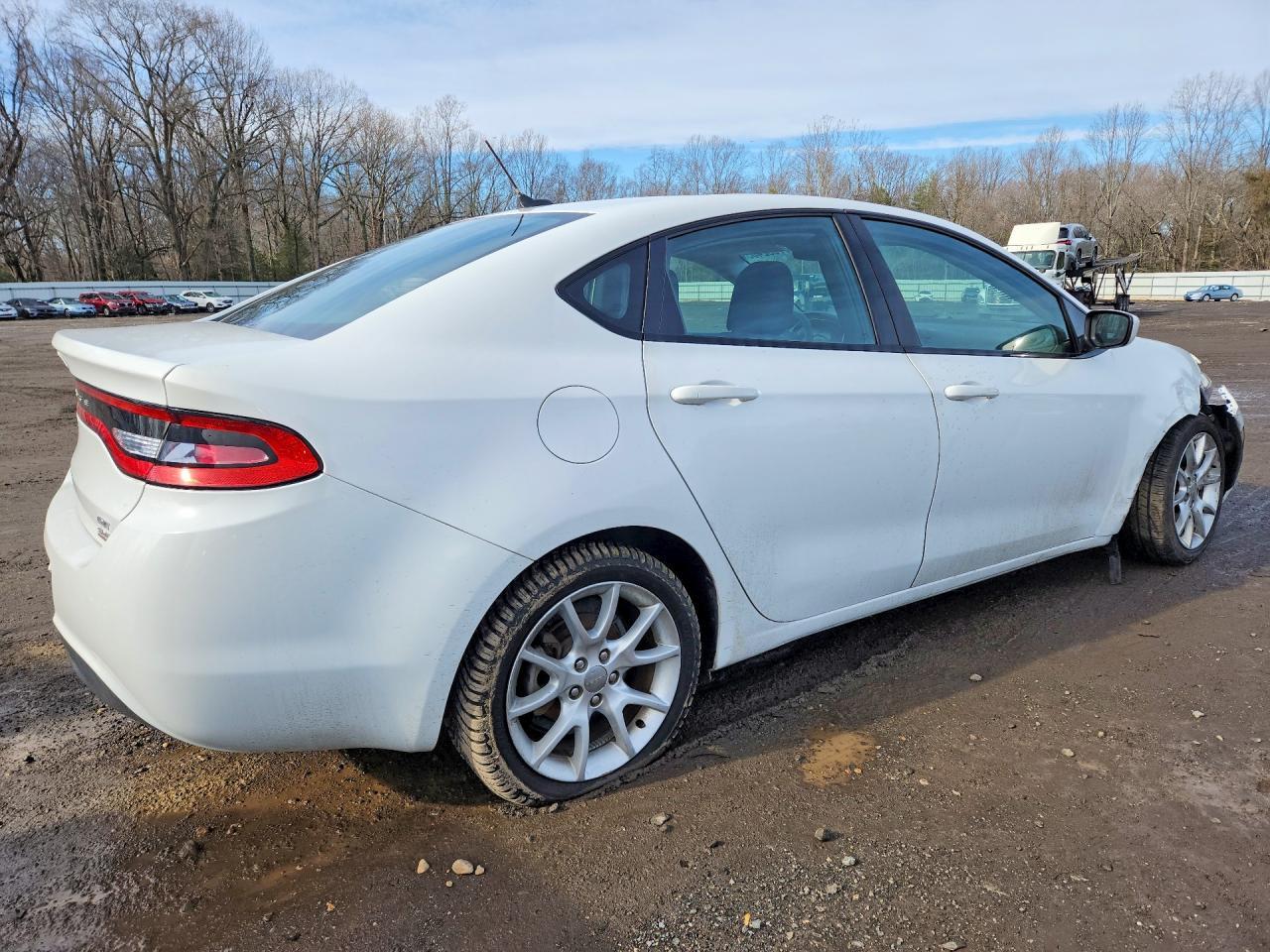 2014 Dodge Dart Sxt - Image 3