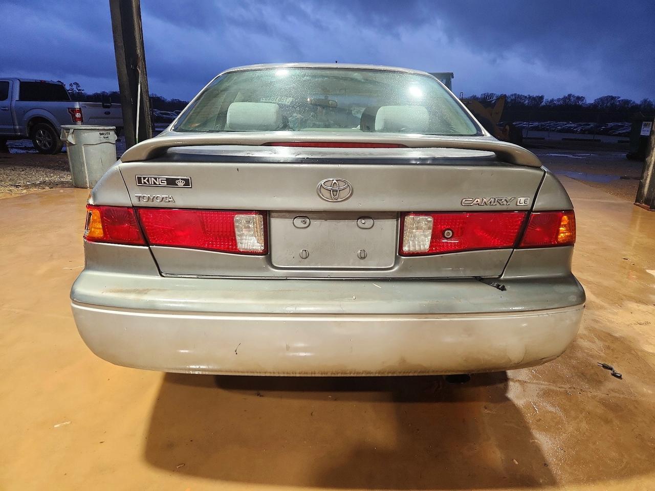 2001 Toyota Camry Le - Фото 6