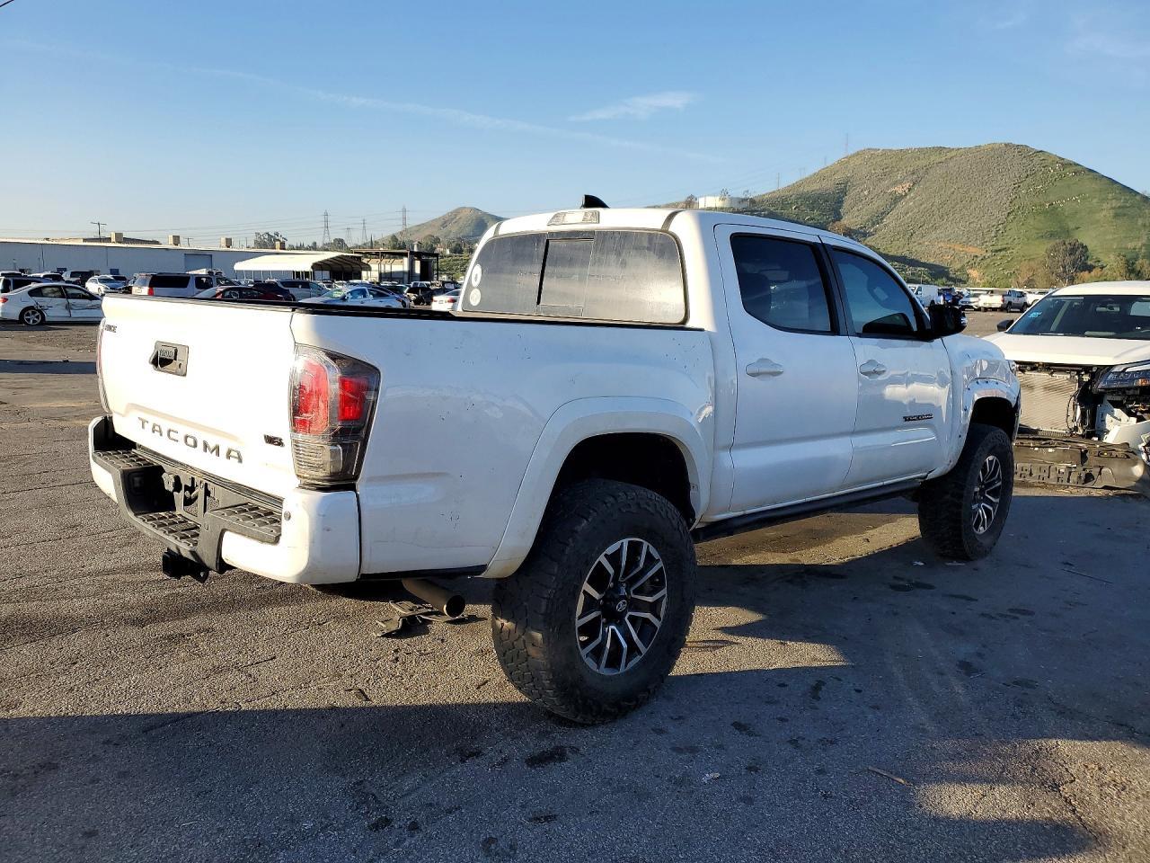 2022 Toyota Tacoma Trd Sport - Фото 3