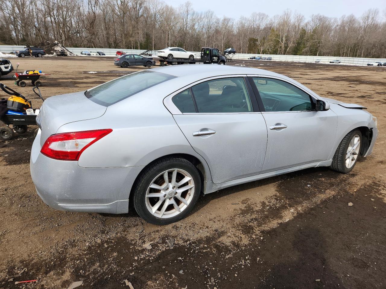 2009 Nissan Maxima - Image 3
