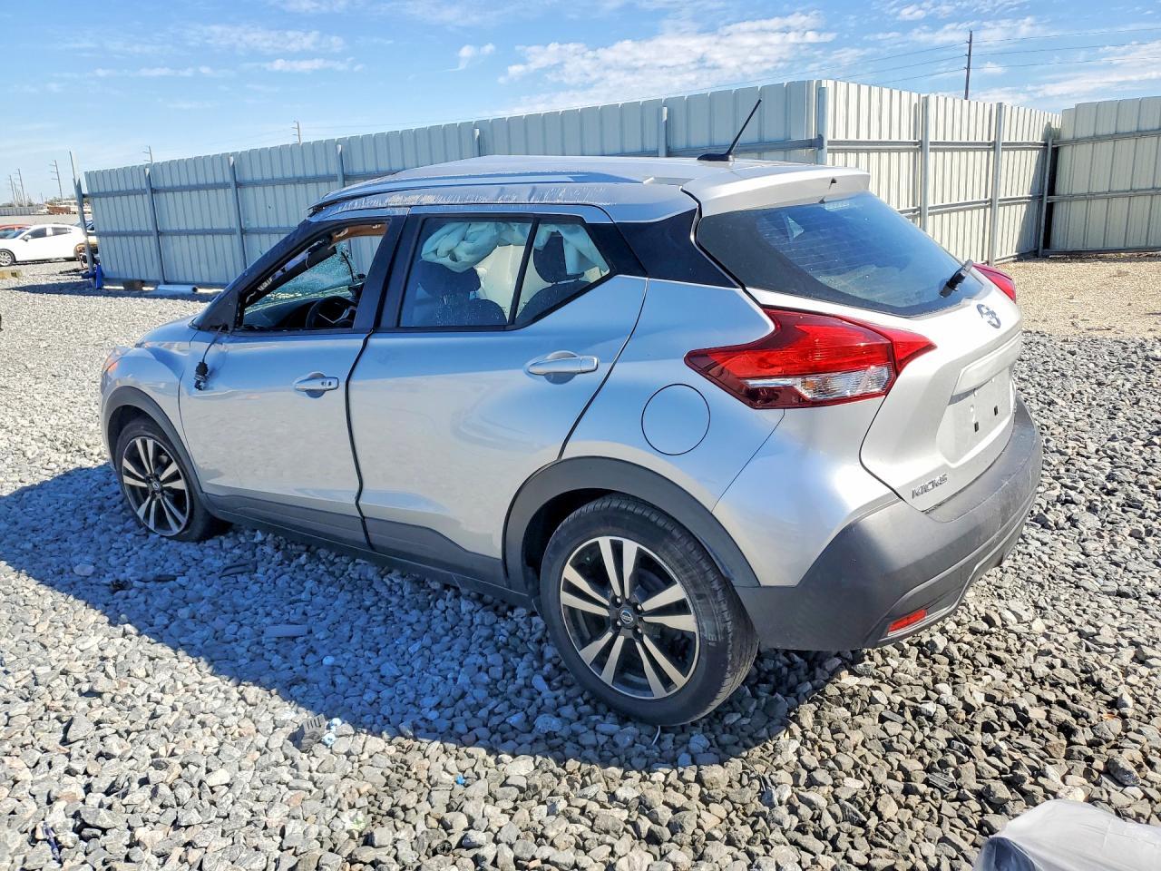 2019 Niss Kicks S - Image 2