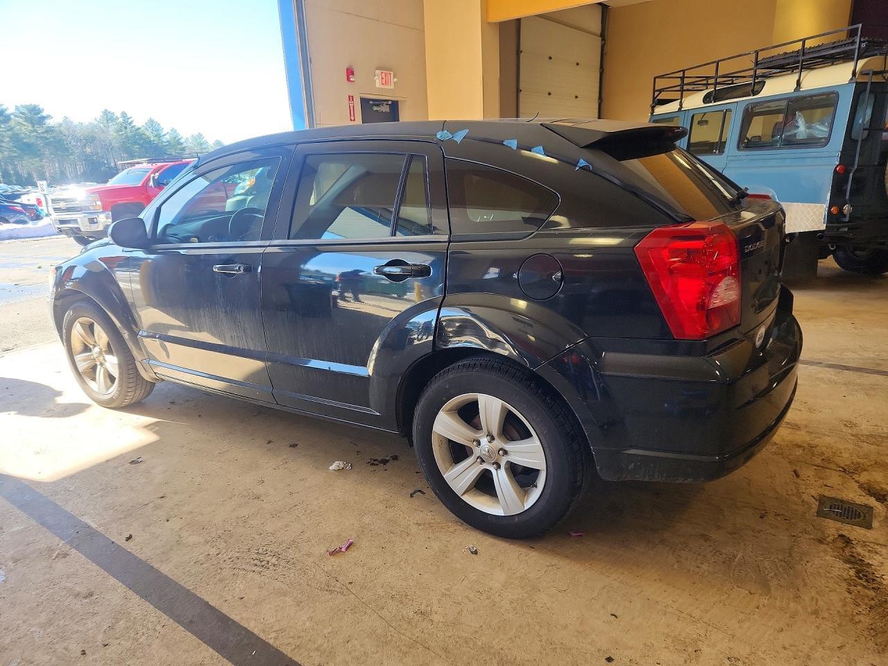 2010 Dodge Caliber Sxt - Image 2