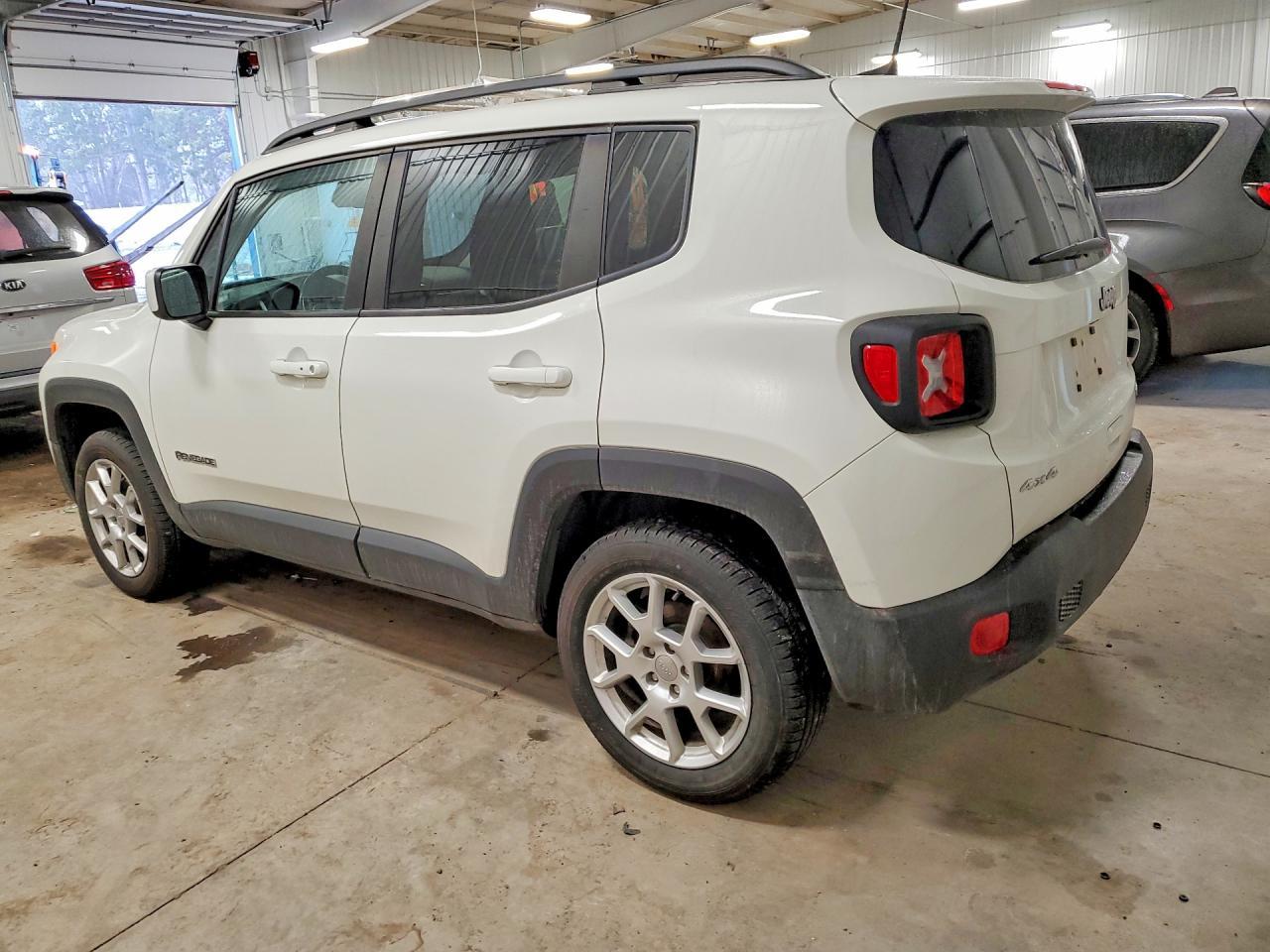 2019 Jeep Renegade Latitude - Фото 2