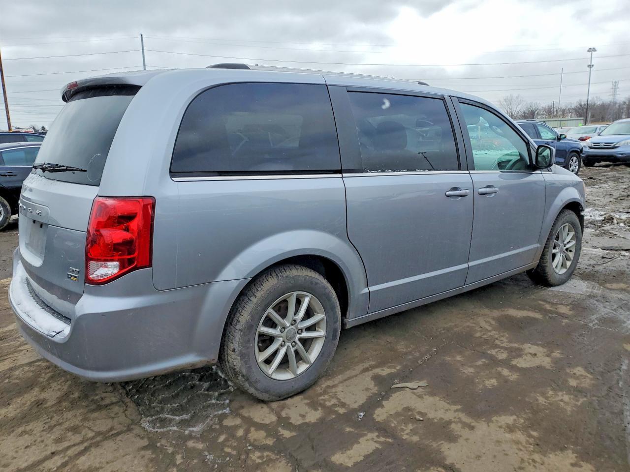 2019 Dodge Grand Caravan Sxt - Image 3