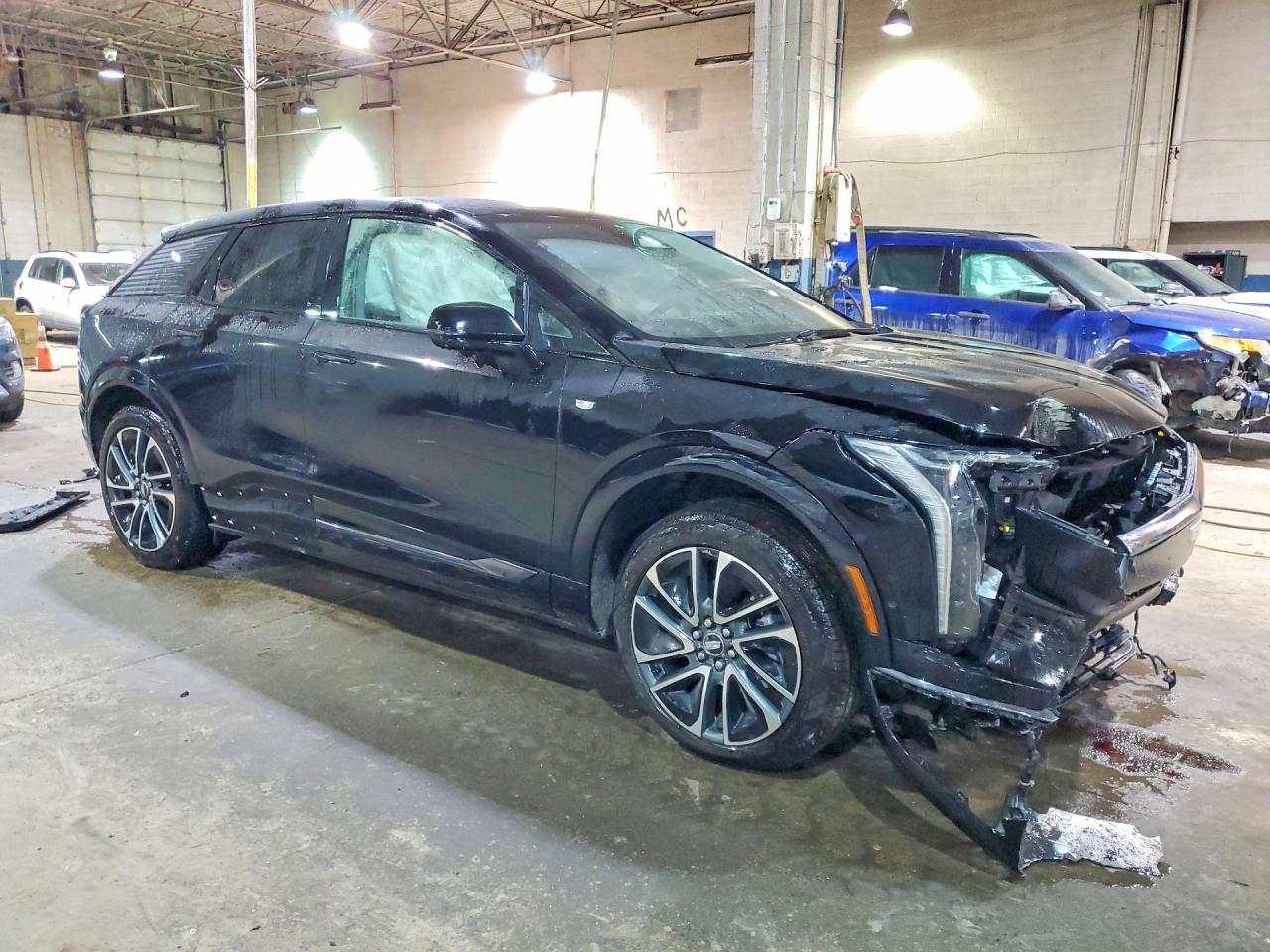 2026 Cadillac Optiq Sport - Фото 4