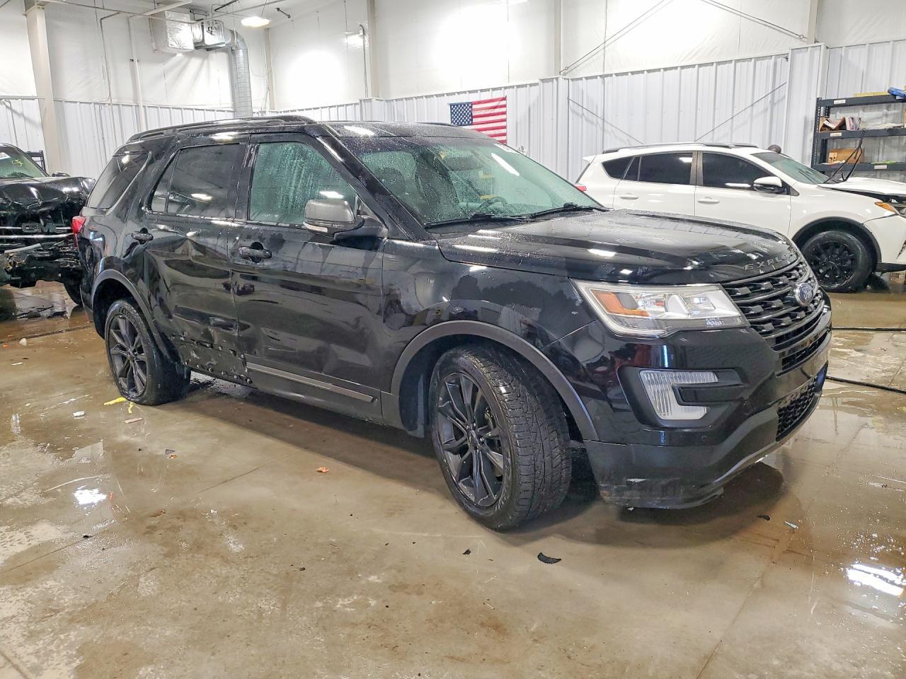 2017 Ford Explorer Xlt - Фото 4