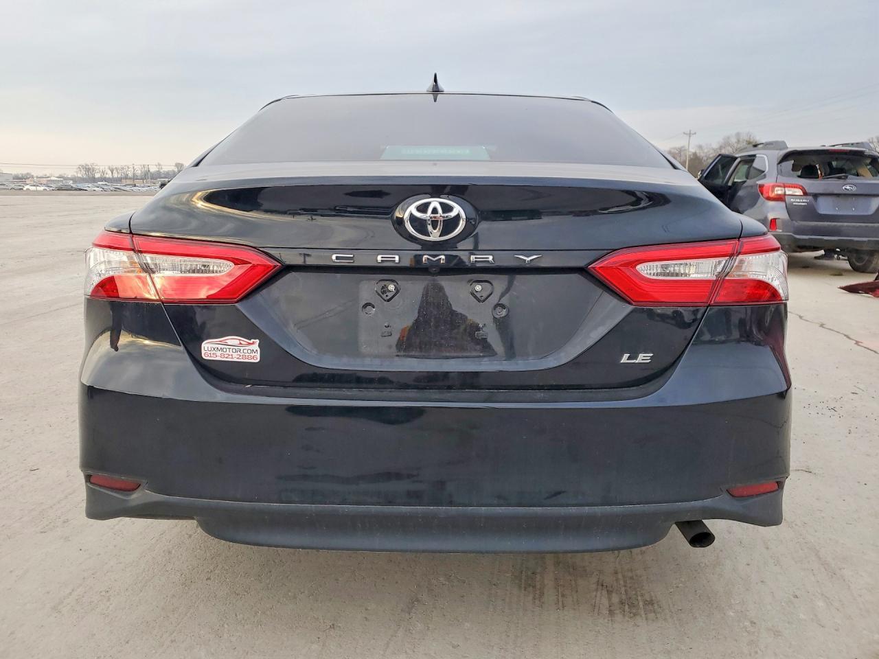 2020 Toyota Camry Le - Фото 6