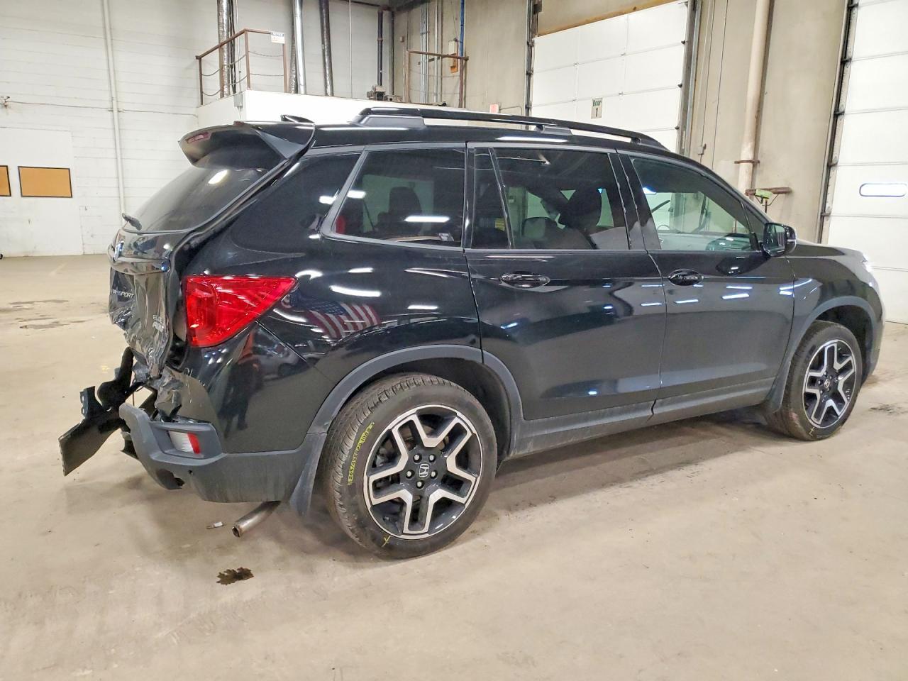 2022 Honda Passport Elite - Image 3