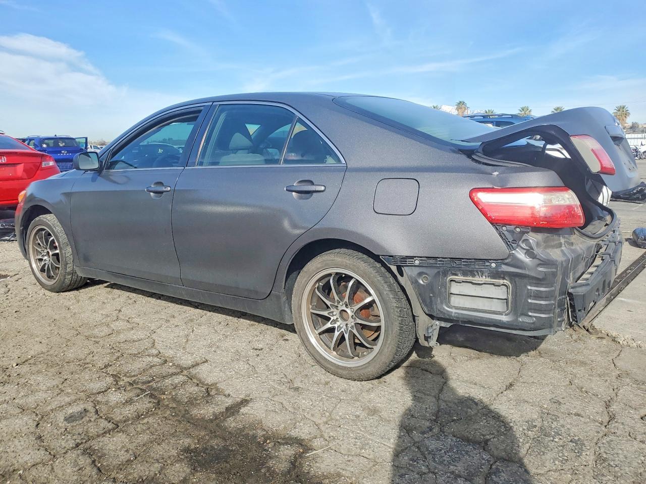 2009 Toyota Camry - Image 2