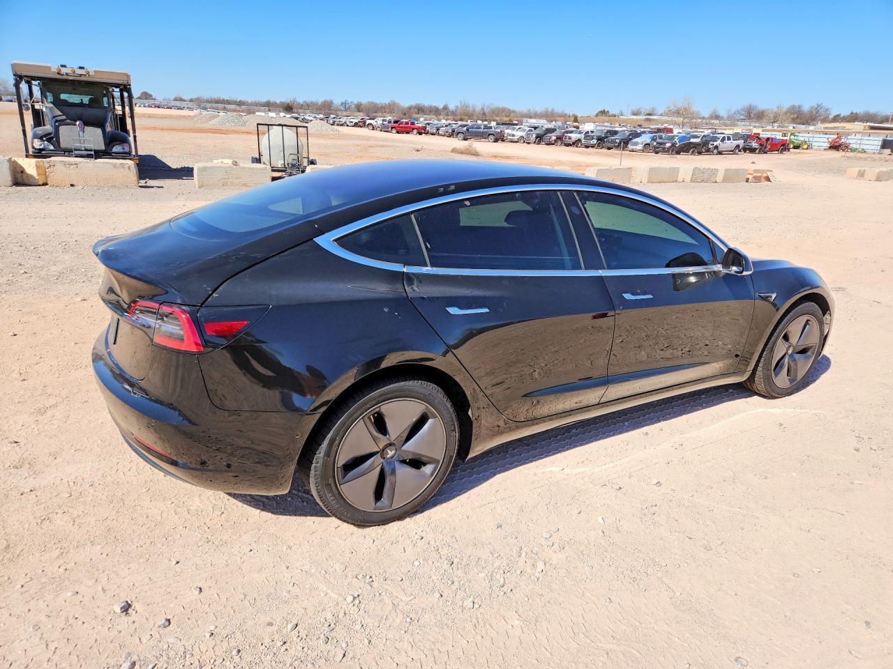 2019 Tesla Model 3 - Фото 3