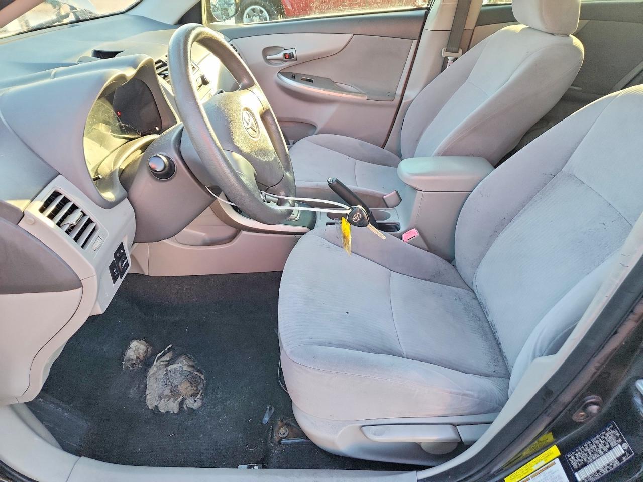 2010 Toyota Corolla Le - Фото 7