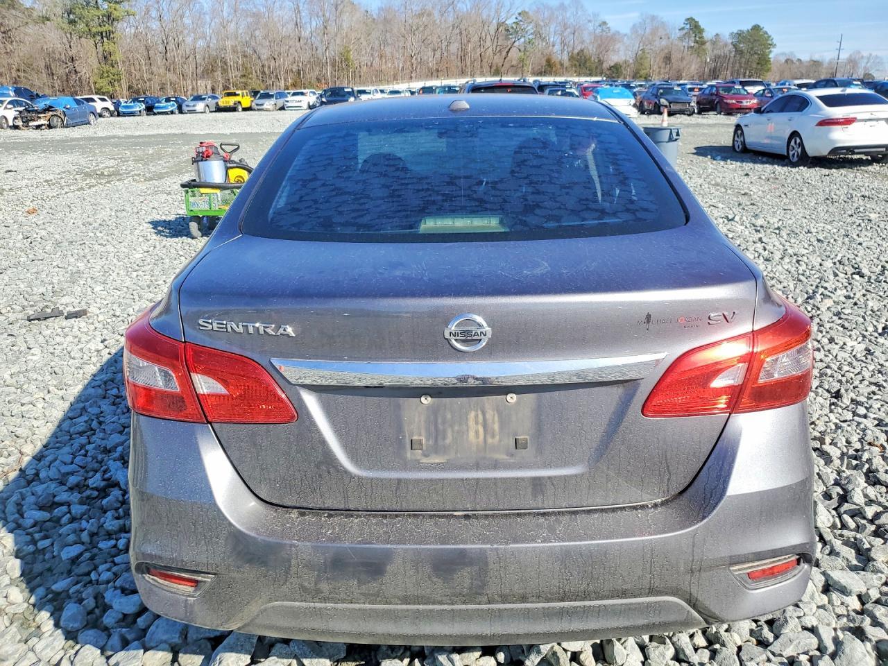 2018 Nissan Sentra S - Image 6