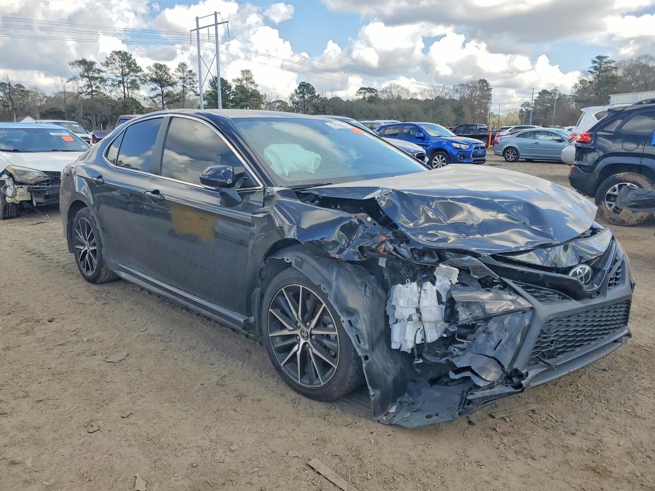 2023 Toyota Camry Se - Image 4