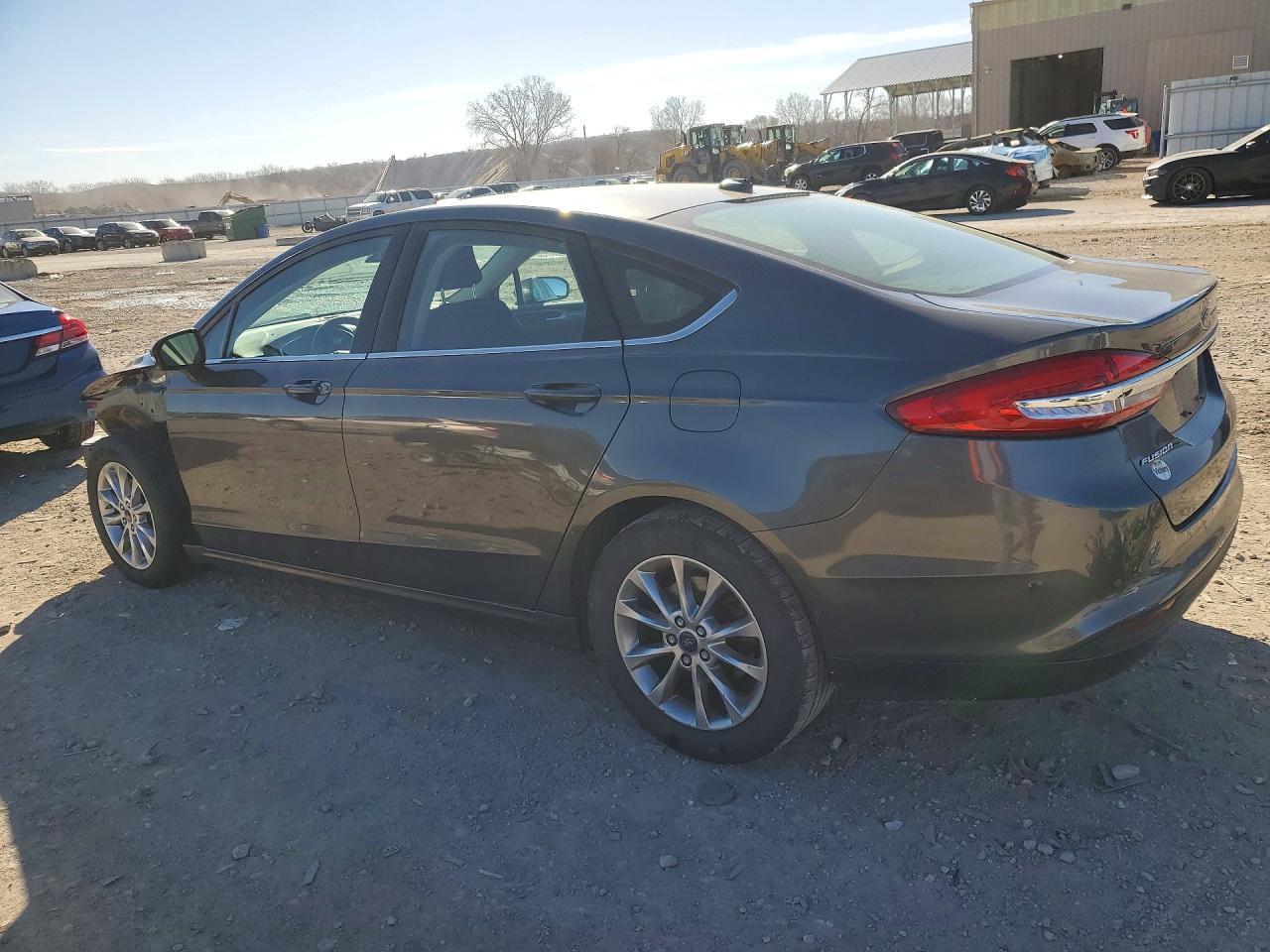 2017 Ford Fusion Se - Фото 2
